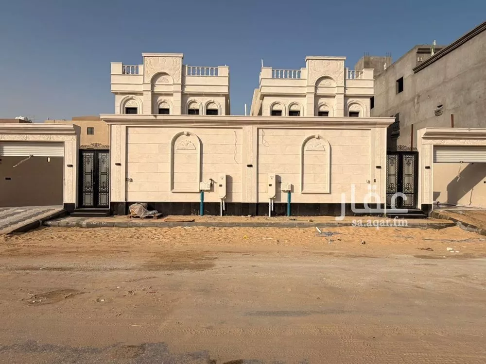 9 bedroom villa in Al Amwaj 1