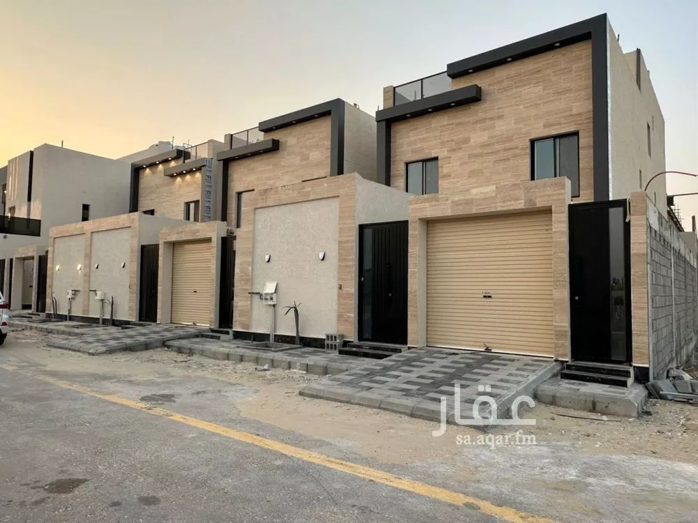 فيلا 9 غرف في الامواج 3