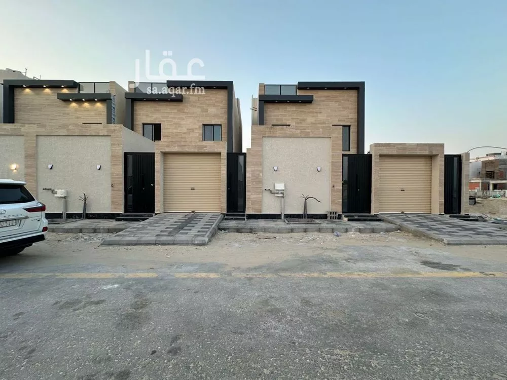 فيلا 9 غرف في الامواج 1