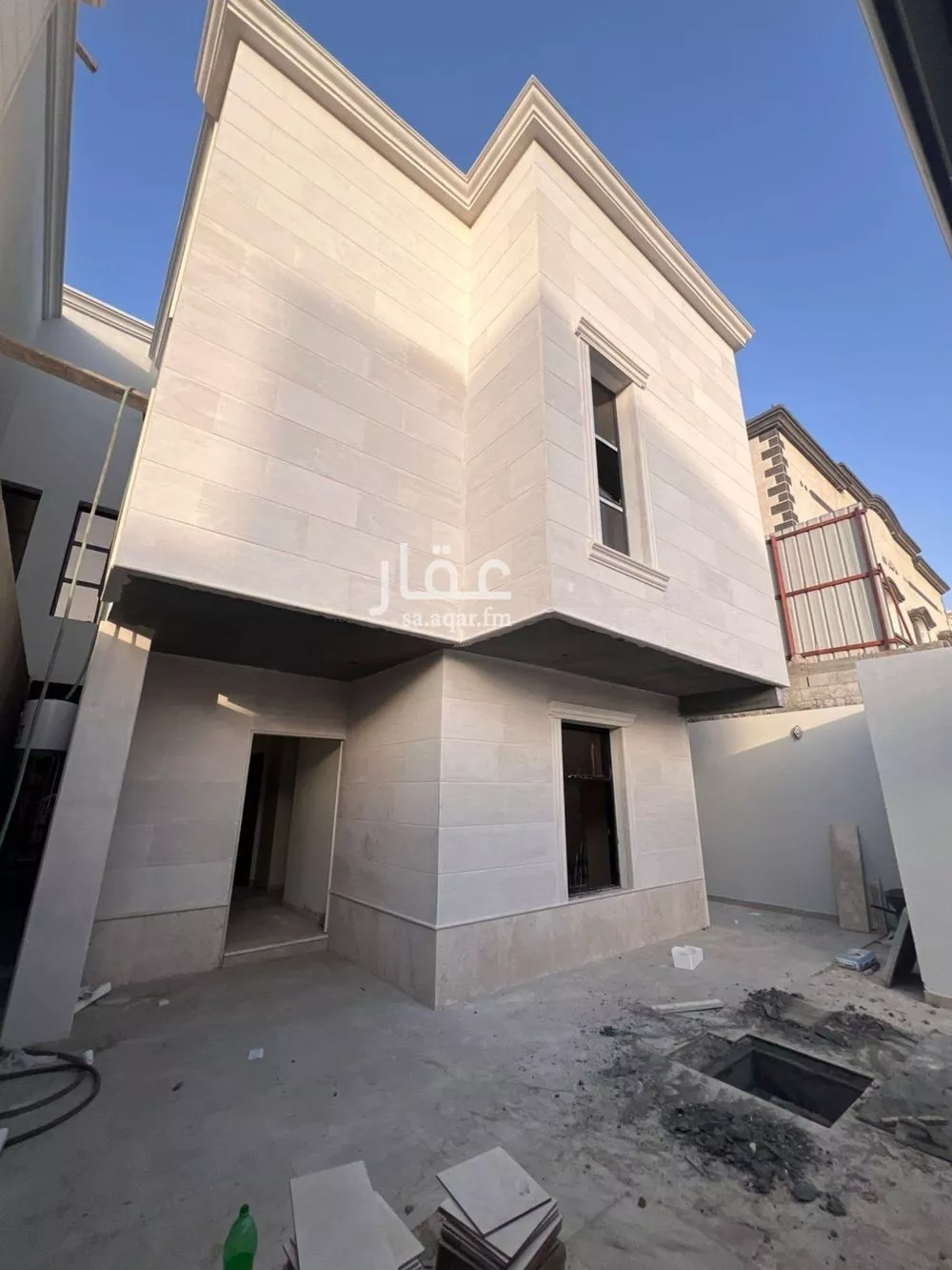 فيلا 9 غرف في ضاحية الملك فهد 2