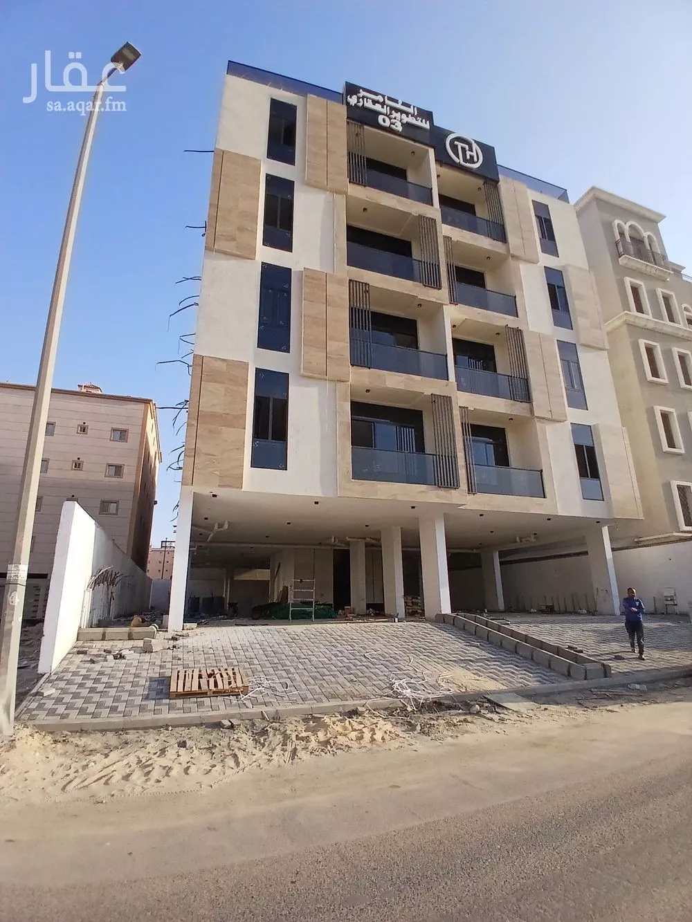 شقة 5 غرف في الحمرا 4