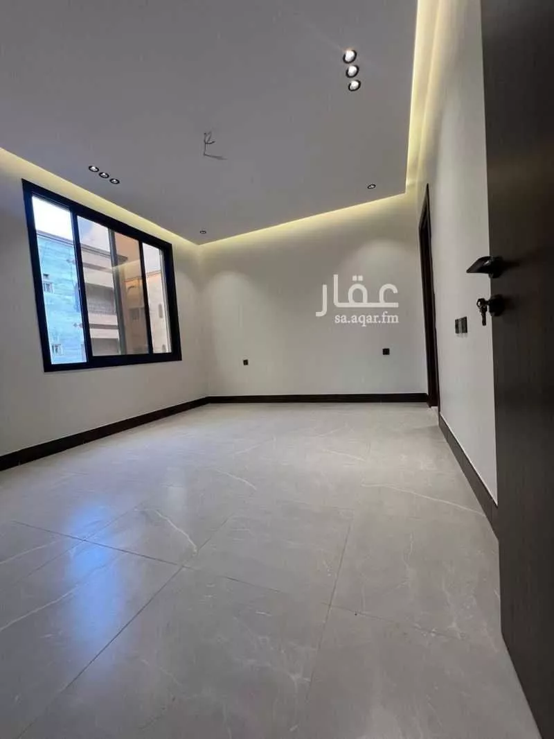 شقة 4 غرف في الروضة 5