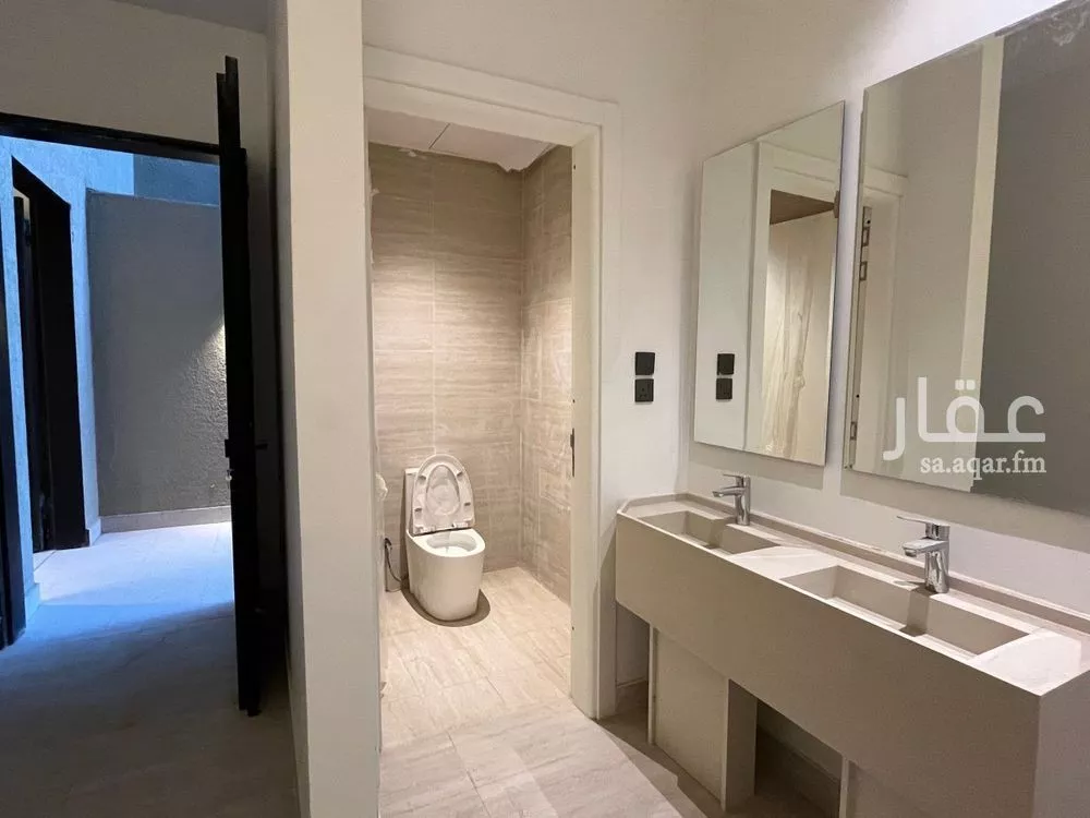 فيلا 5 غرف في عكاظ 4