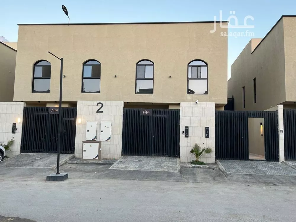 فيلا 5 غرف في عكاظ 1