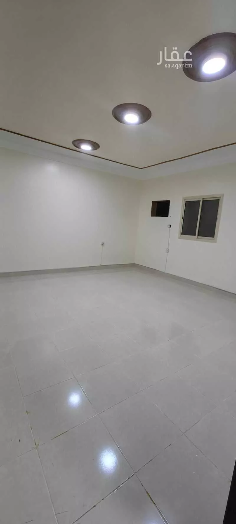 3 bedroom floor in Dhahrat Laban 5