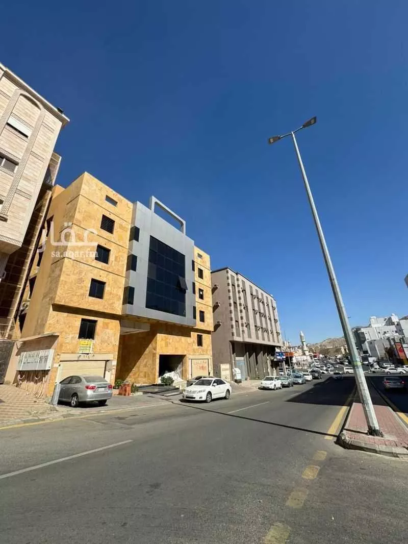 4 bedroom apartment in Al Shawqiyyah, Makkah 4