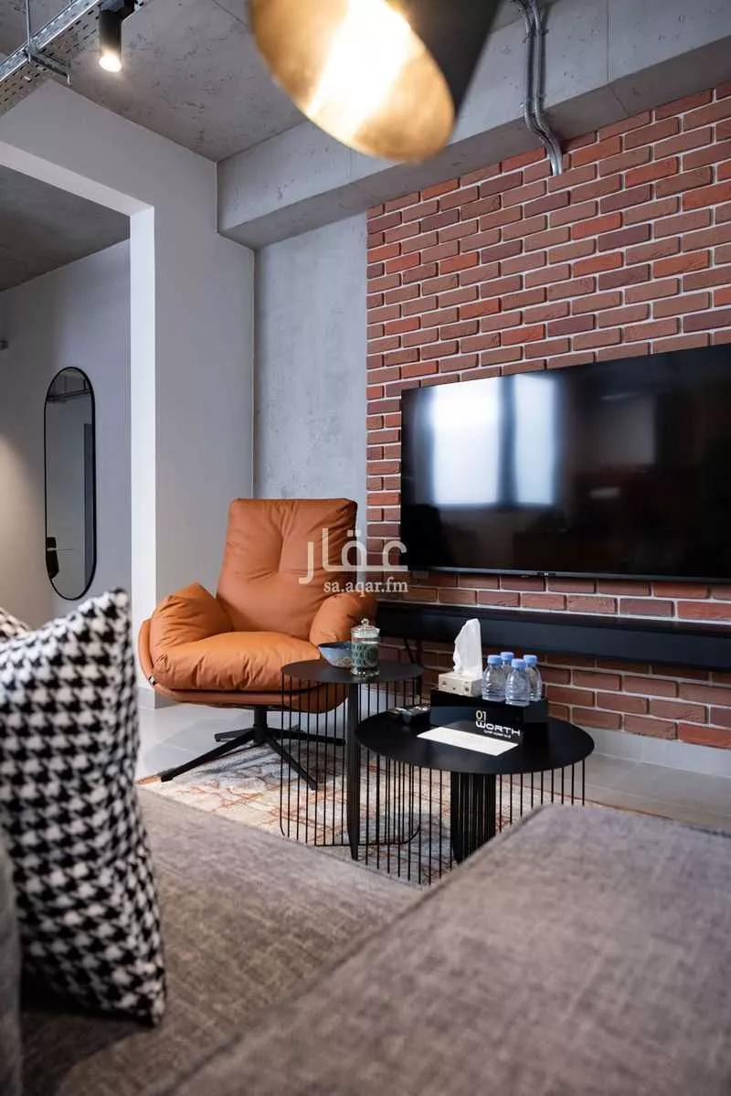 شقة 2 غرف في الملقا 4