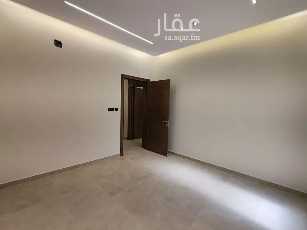 8 bedroom villa in Ash Sharq 5
