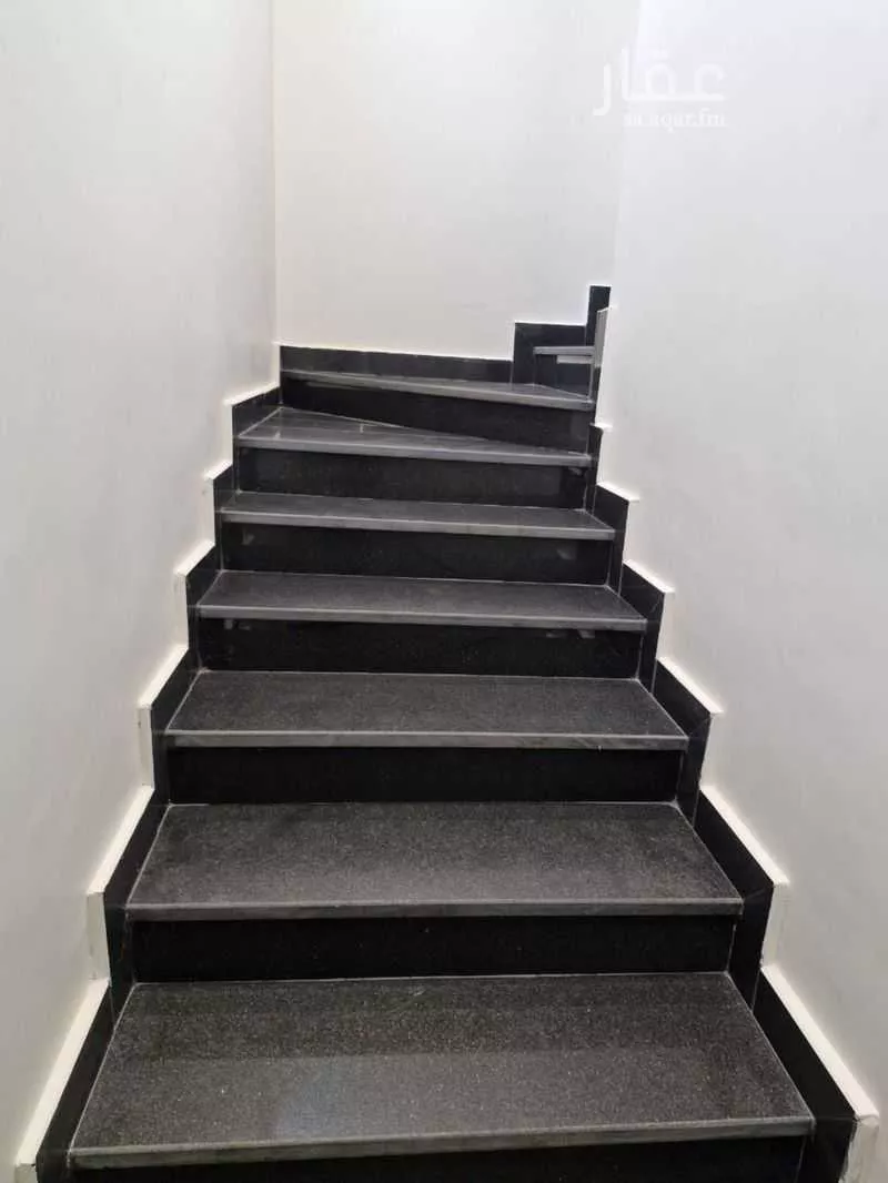 فيلا 6 غرف في الشعلة 4