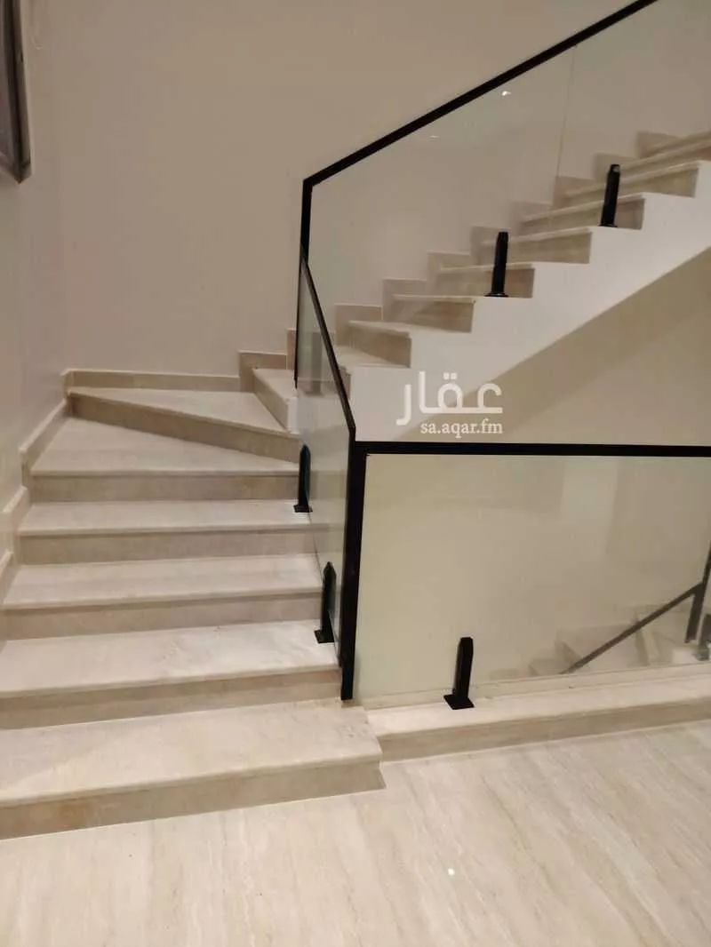 فيلا 6 غرف في ضاحية الملك فهد 2