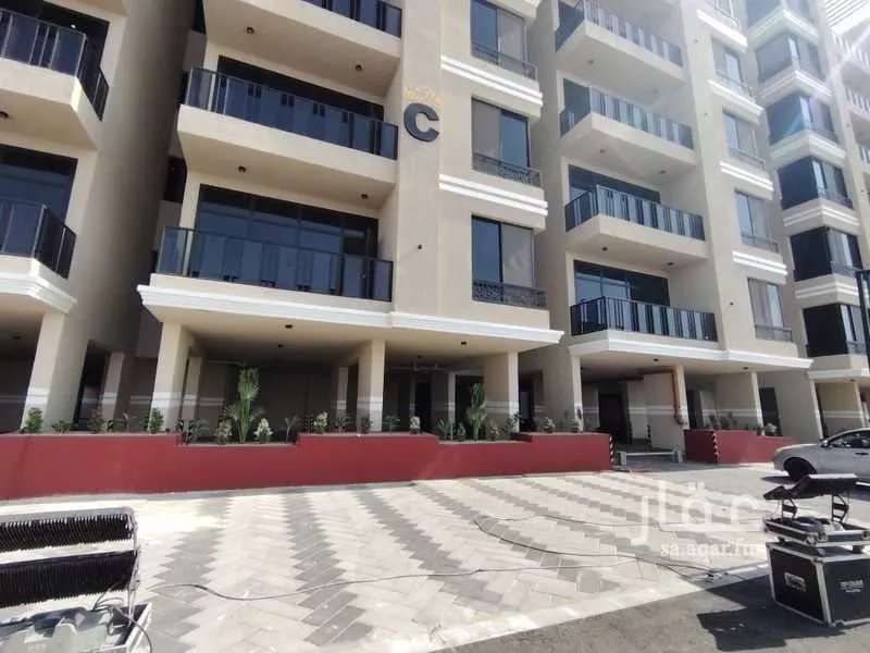 شقة 5 غرف في طيبة 2