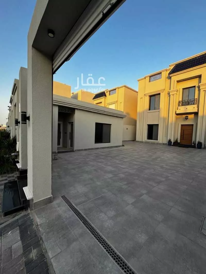 فيلا 7 غرف في البحيرة 1