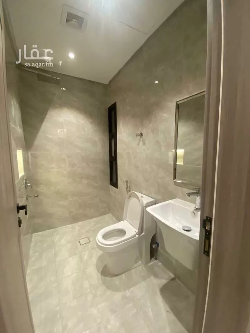 شقة 6 غرف في الحمرا 1