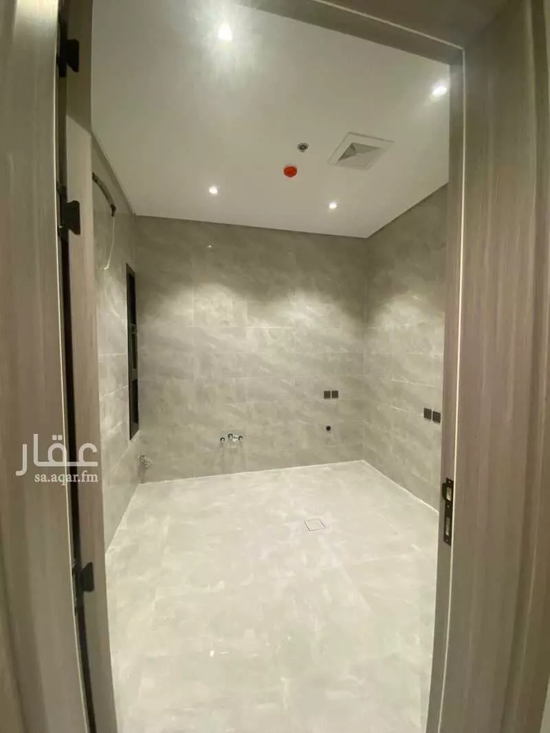 شقة 6 غرف في الحمرا 2