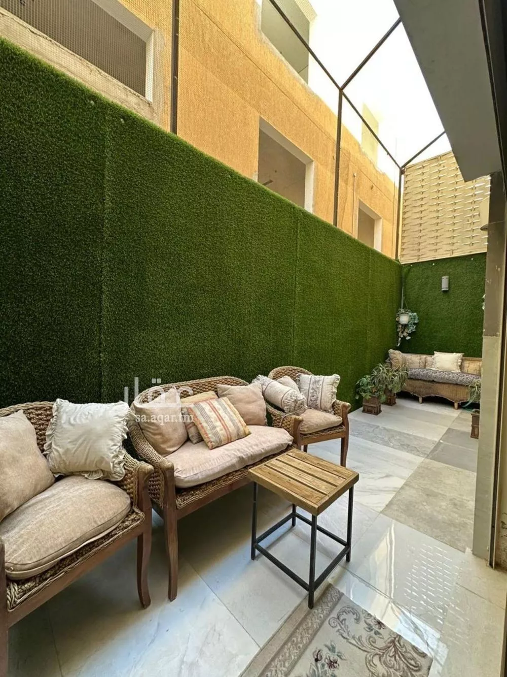 شقة 3 غرف في العقيق 1