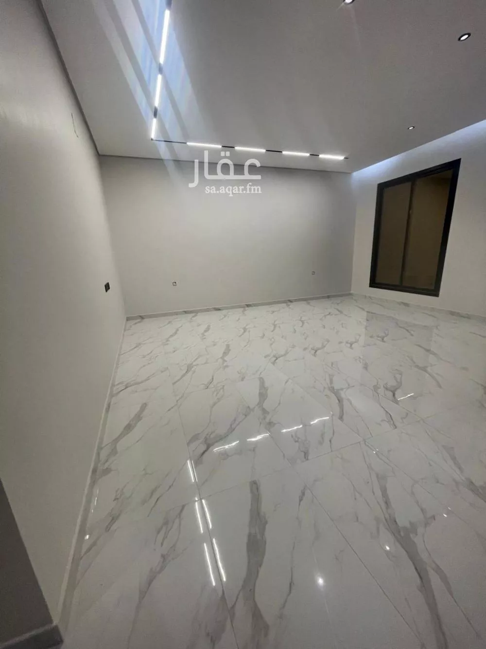 4 bedroom floor in Al Maizilah 4