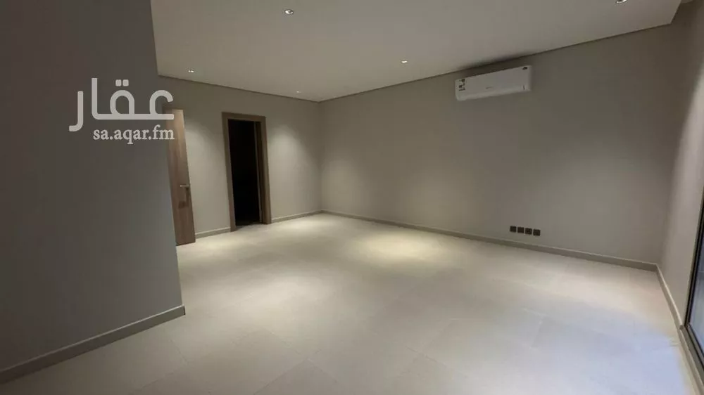 4 bedroom floor in Al Aridh 3