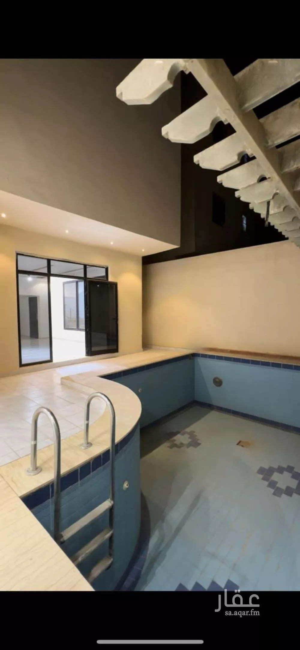 6 bedroom villa in Al Rimal 1