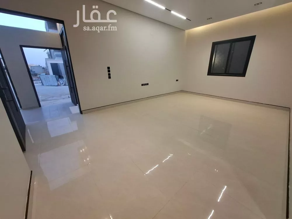 فيلا 5 غرف في السعادة 1