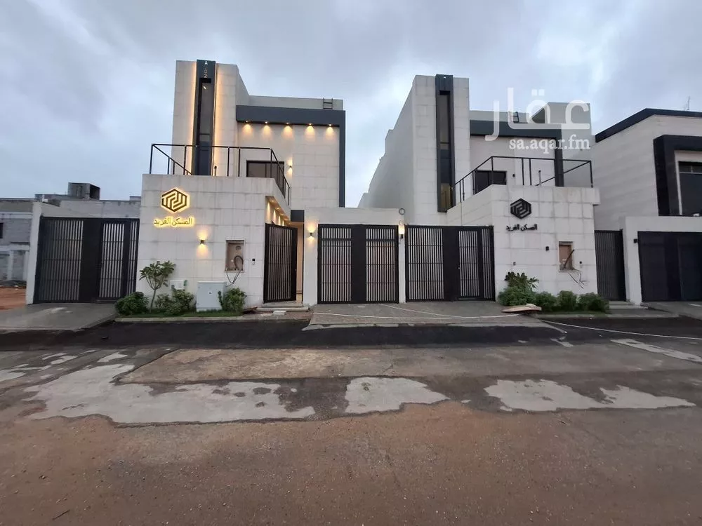 5 bedroom villa in Al Rimal 1