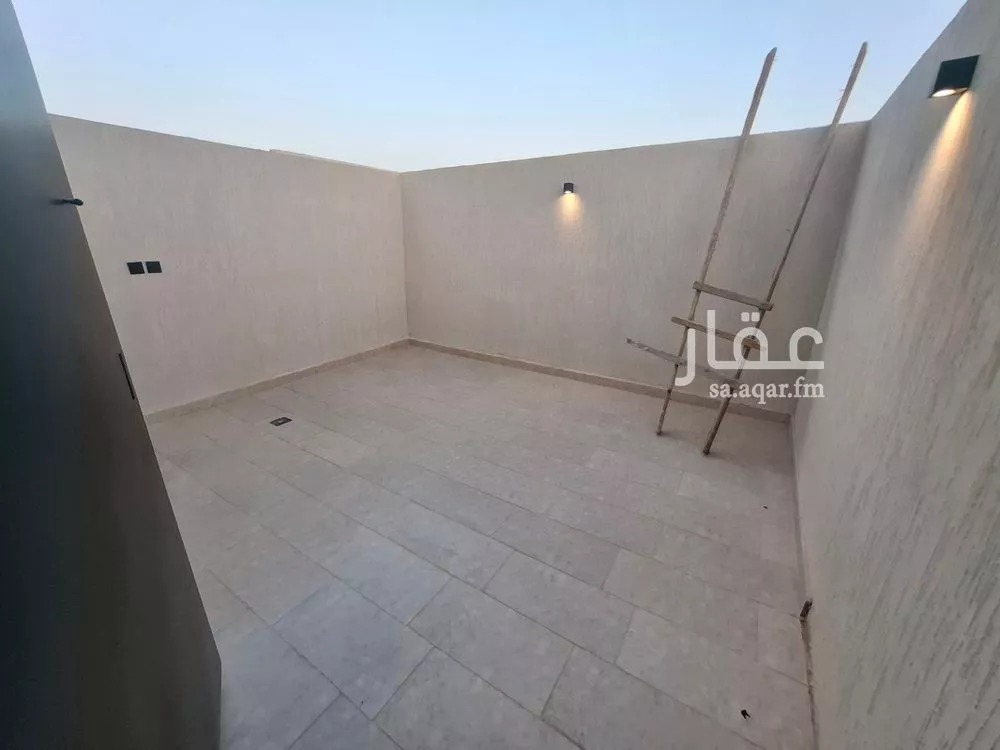 فيلا 5 غرف في السعادة 3