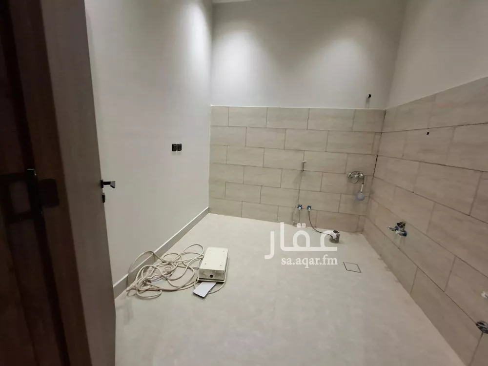 4 bedroom villa in Qurtubah, Riyadh 15