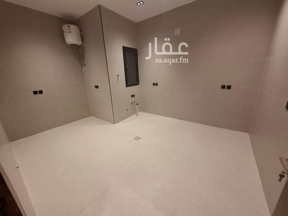 4 bedroom floor in Al Rimal 2
