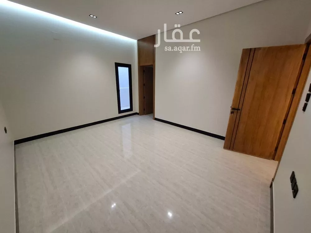 4 bedroom floor in Al Rimal 2