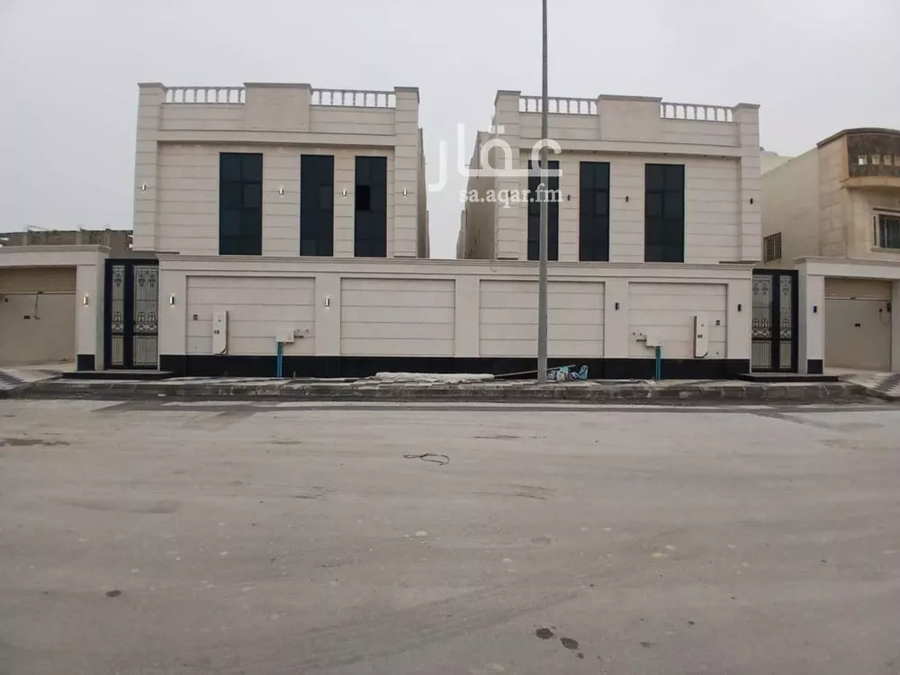 8 bedroom villa in As Sawari