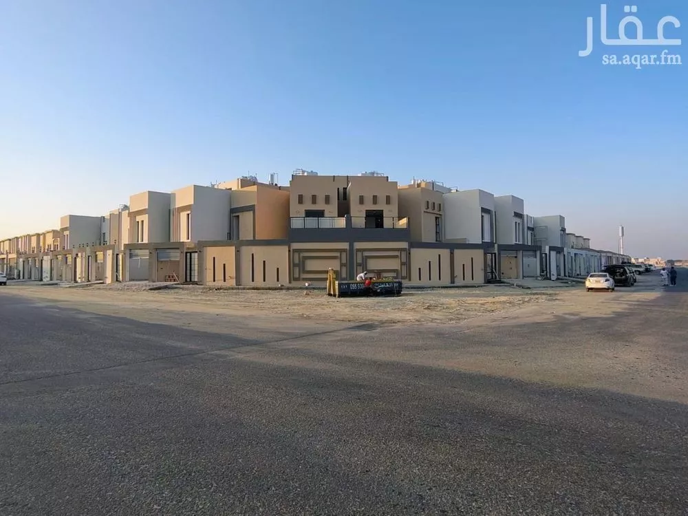 8 bedroom villa in Al Amwaj 3
