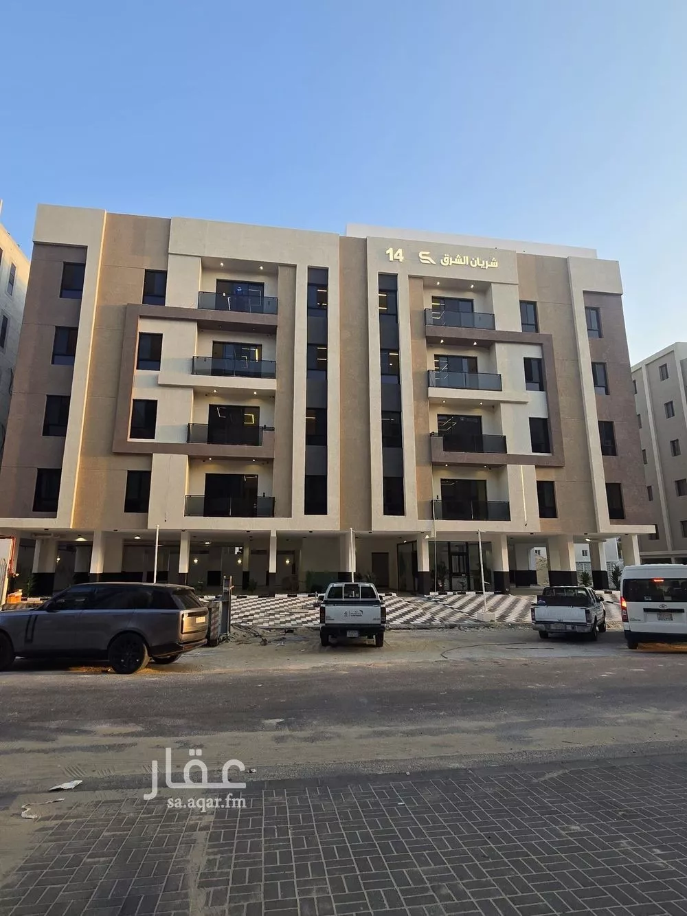 شقة 5 غرف في الحمرا 3