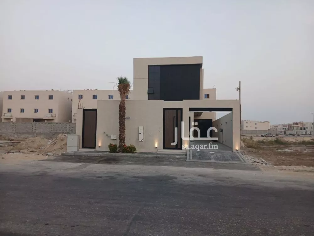 فيلا 9 غرف في الامواج 2