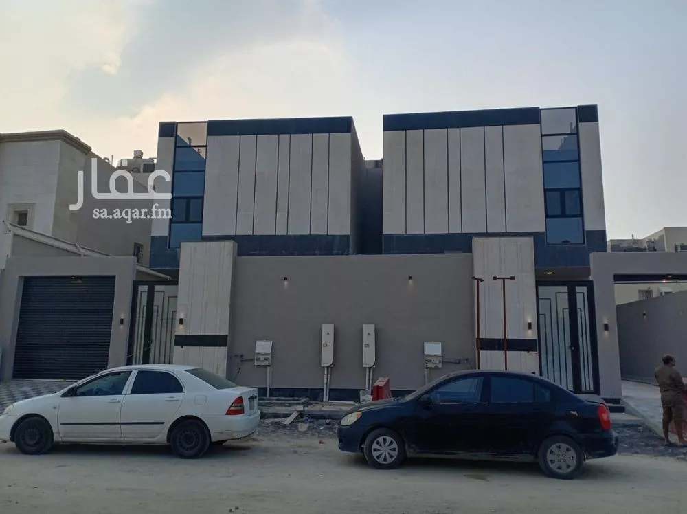 فيلا 8 غرف في ضاحية الملك فهد 4