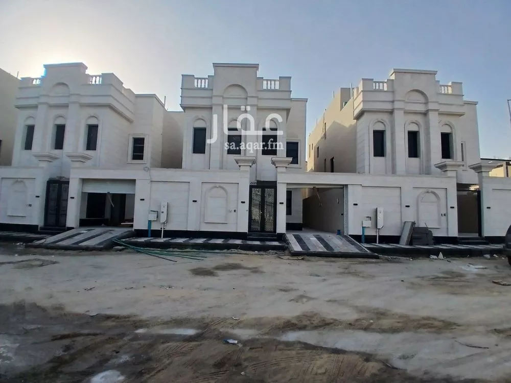 9 bedroom villa in Al Amwaj
