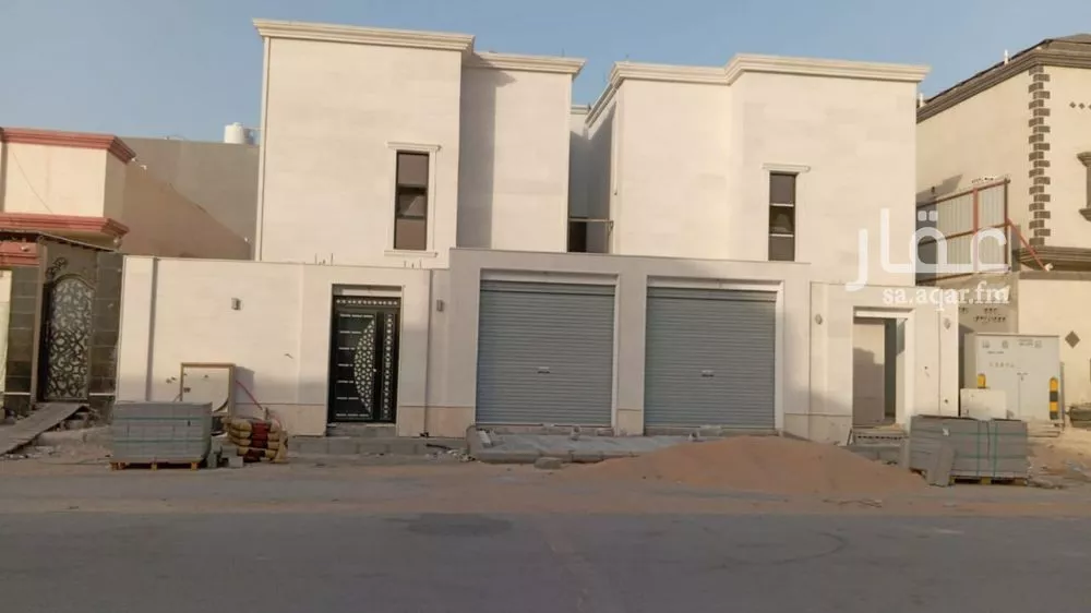 فيلا 9 غرف في ضاحية الملك فهد 1