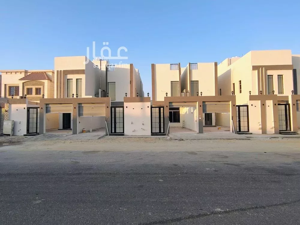 8 bedroom villa in Al Amwaj 1