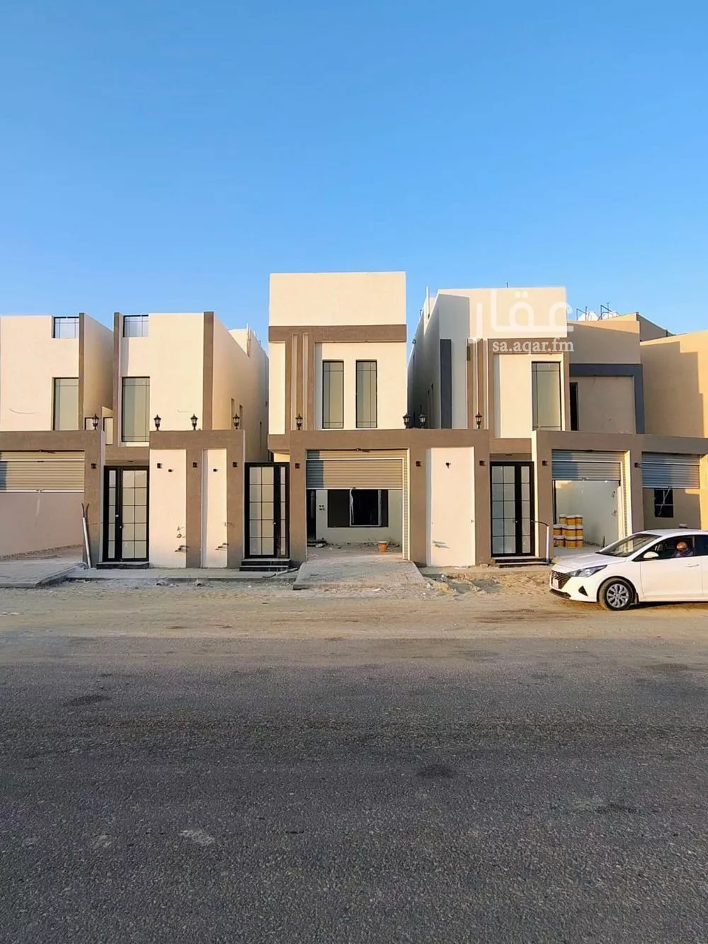 8 bedroom villa in Al Amwaj 2