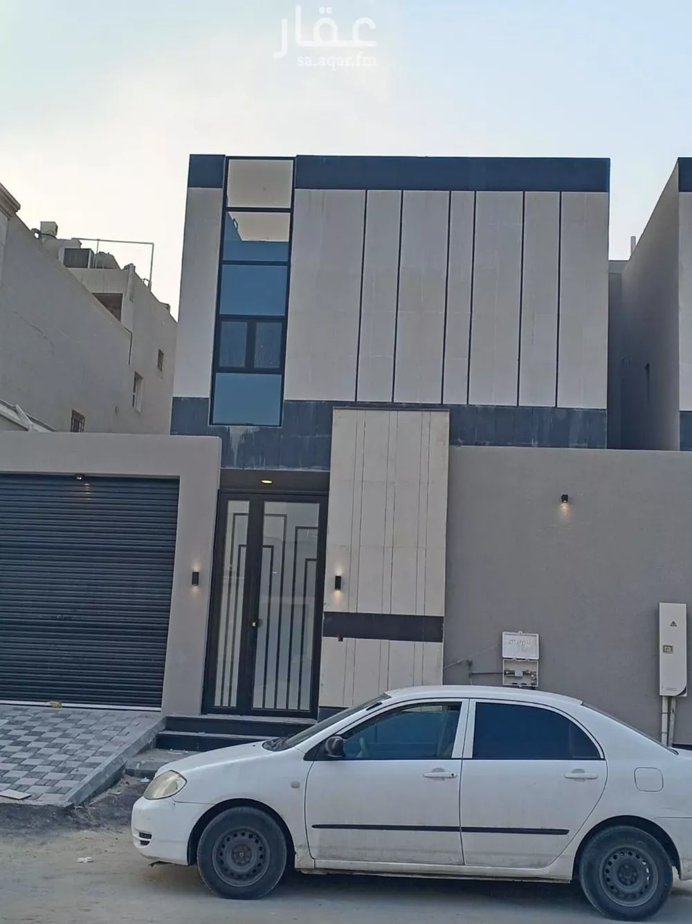 فيلا 8 غرف في ضاحية الملك فهد 2