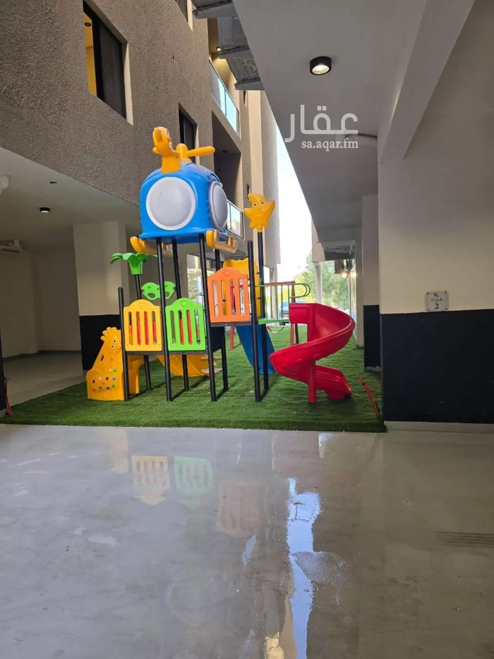 5 bedroom apartment in Al Hamra 4