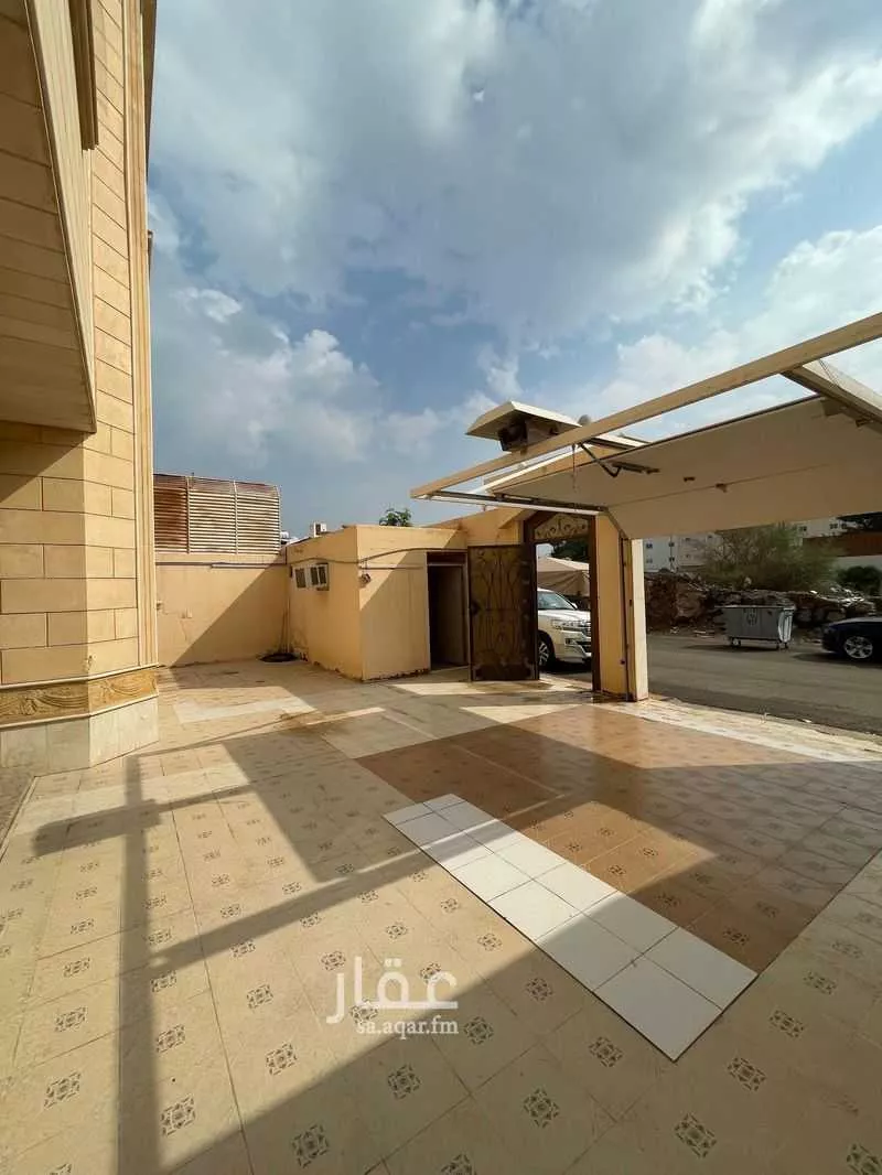 9 bedroom villa in Shathah, Madinah 12