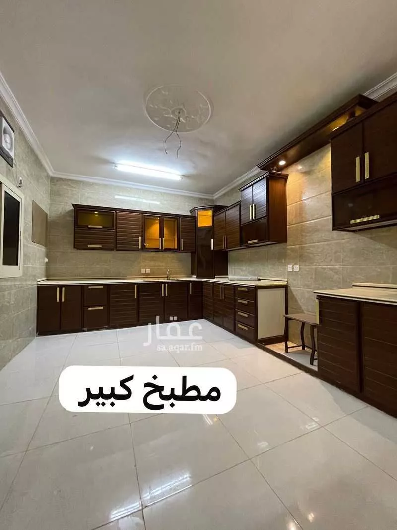 5 bedroom apartment in Bani Bayadah 4