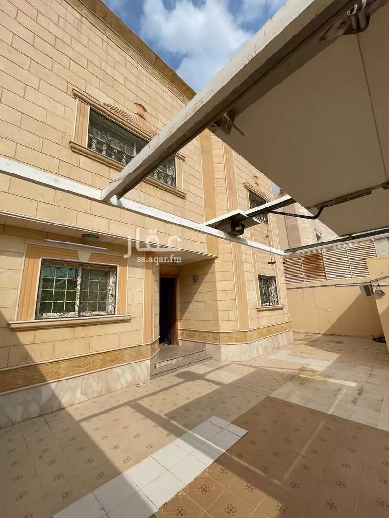 9 bedroom villa in Shathah, Madinah 4