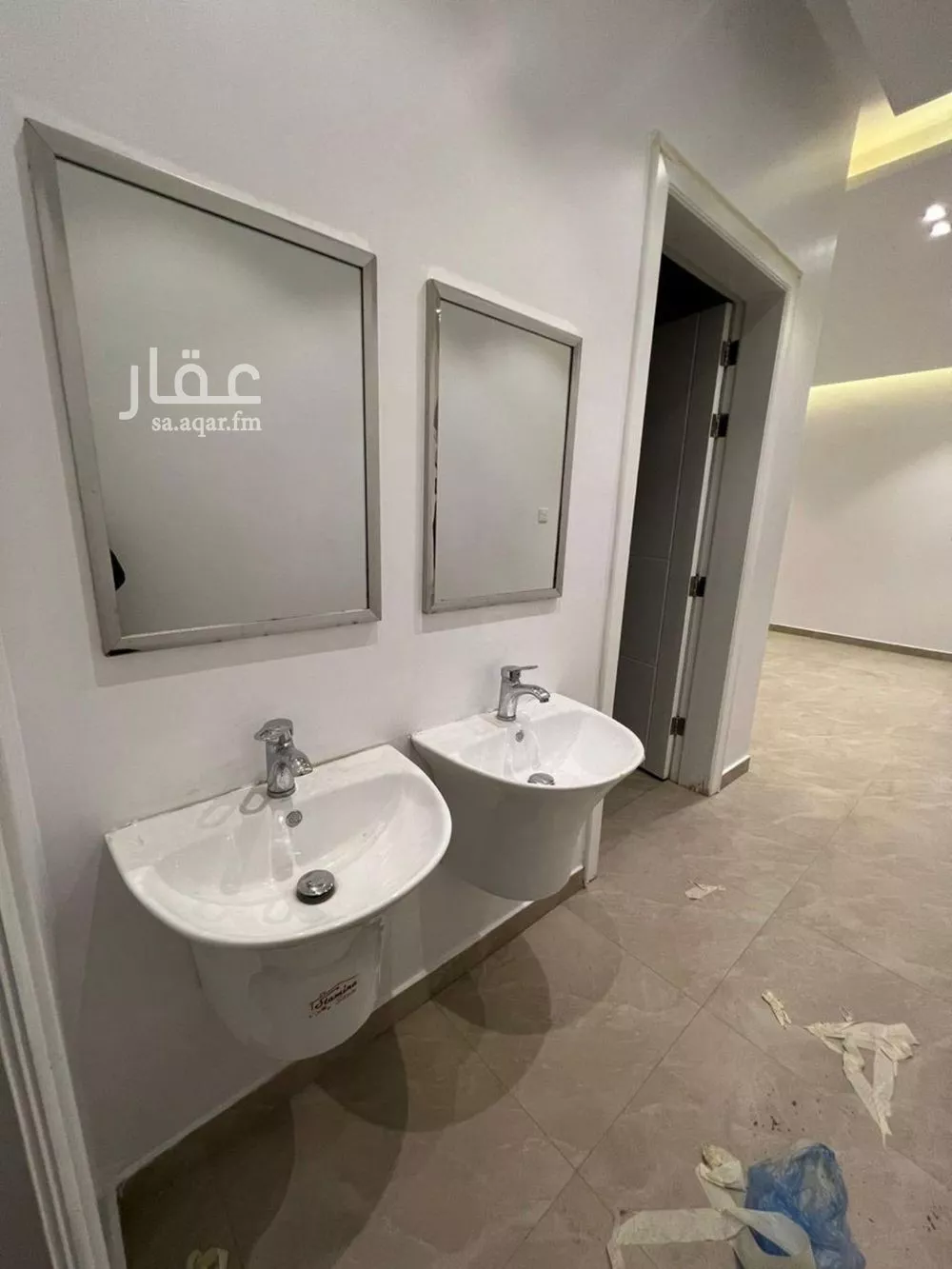 فيلا 4 غرف في العارض 3