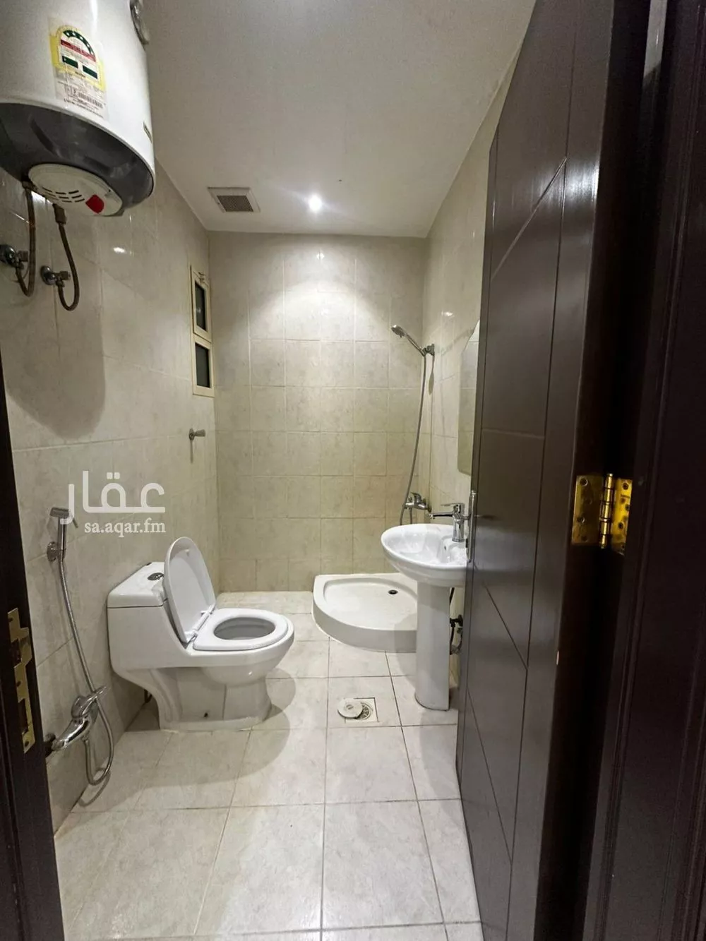 شقة 3 غرف في الملقا 2