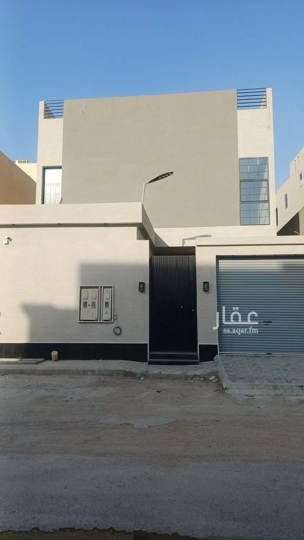 فيلا 8 غرف في الشرق 2