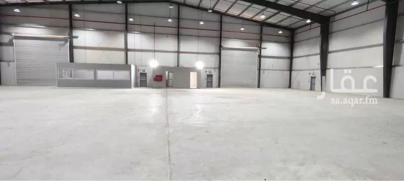 مستودع 2003 م² في الرياض 5