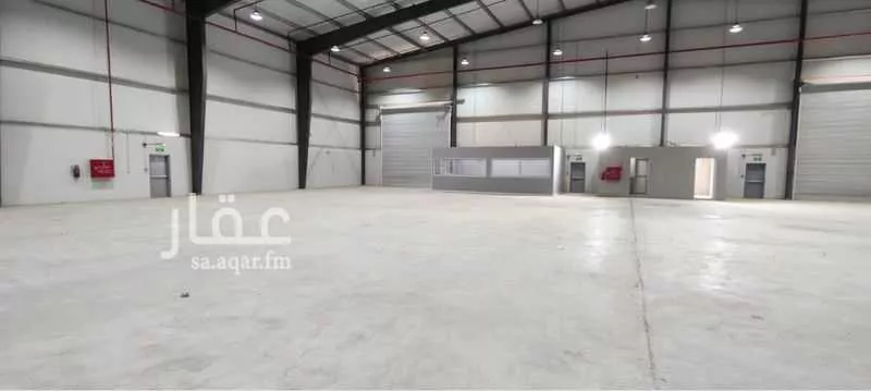 مستودع 2003 م² في الرياض 4