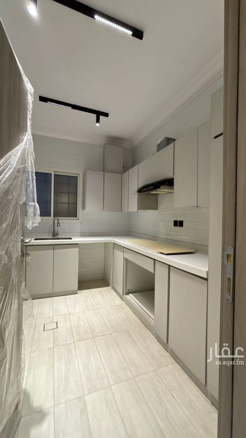 5 bedroom apartment in Al Hamra 5