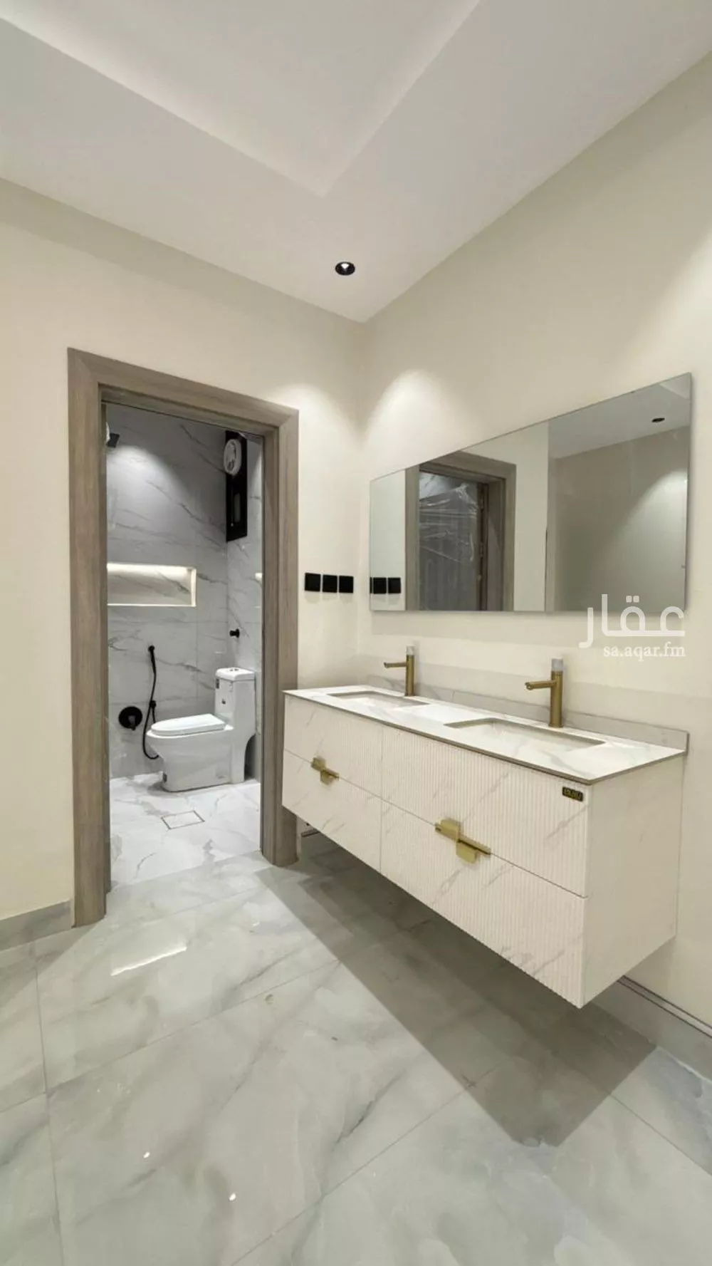 5 bedroom apartment in Al Hamra 3