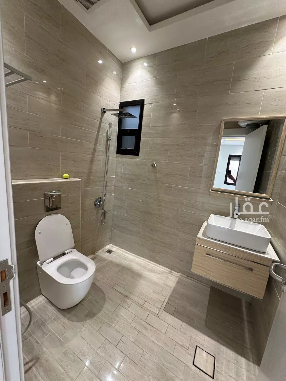 3 bedroom apartment in Al Yasmin 4